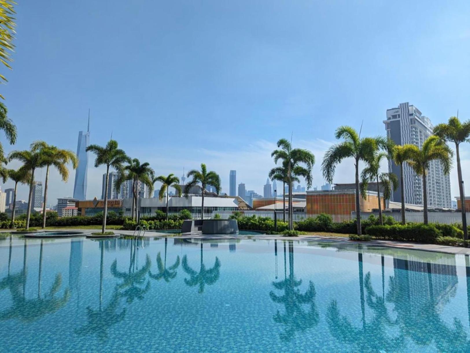 Skyscraper 65 Kl Highest Outdoor Bathtub Luxury Lavish Designer Suite Penthouse Lv65 Κουάλα Λουμπούρ Εξωτερικό φωτογραφία