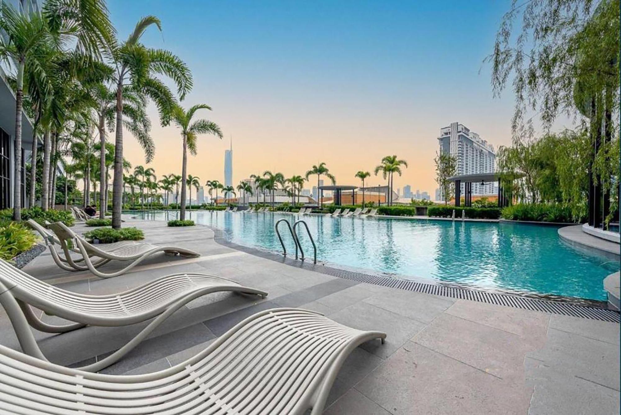 Skyscraper 65 Kl Highest Outdoor Bathtub Luxury Lavish Designer Suite Penthouse Lv65 Κουάλα Λουμπούρ Εξωτερικό φωτογραφία